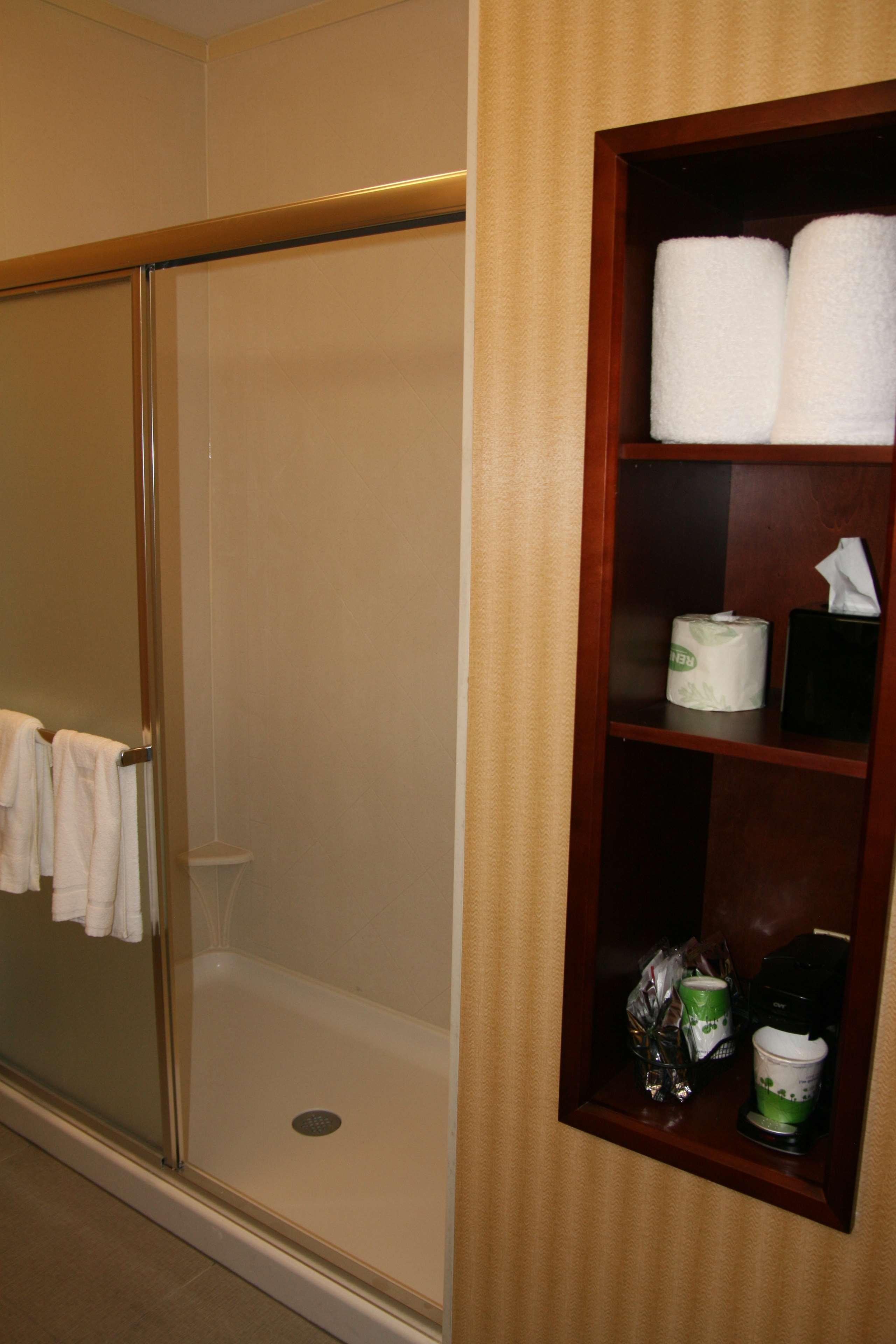 Hampton Inn Turnersville Blackwood Room photo